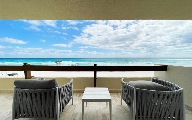 Royal Select at Grand Park Royal Cancun-All Inclusive-Adults Only