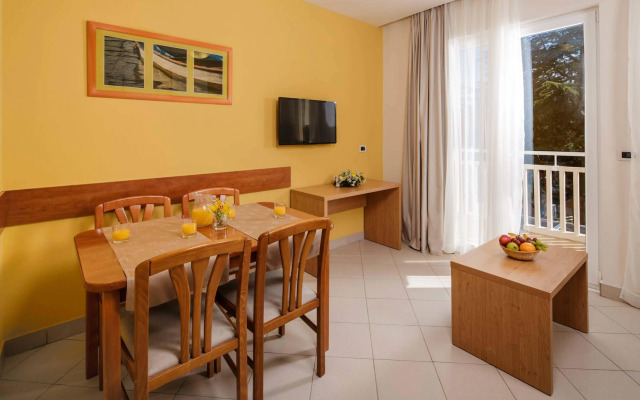 Apartments Katoro Plava Laguna
