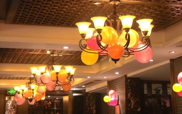 Jiali Holiday Inn Yingmenkou Branch