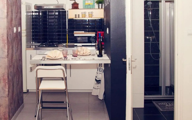 Trendy & Cozy Apartment at Heroes' Square