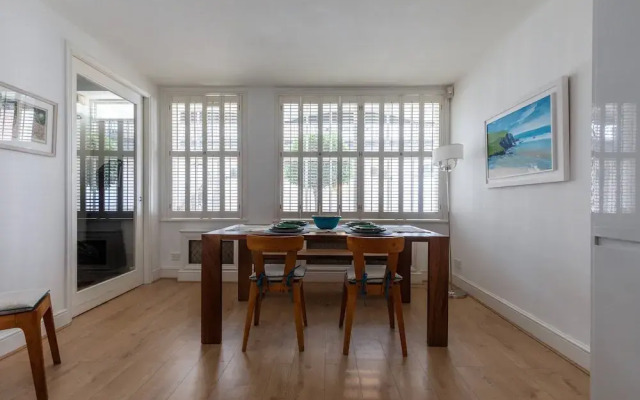 Canning Place Mews by Onefinestay