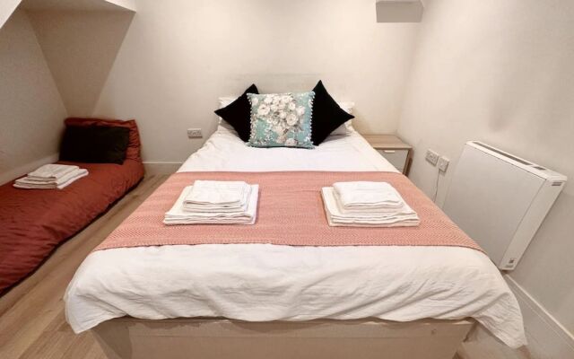 Charming Duplex 10min to London Bridge, Quiet