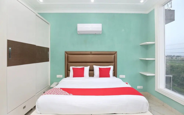 OYO 13130 Dream Nest