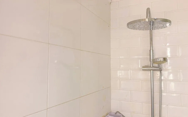 Modern Look 2Br At Puri Garden Apartment