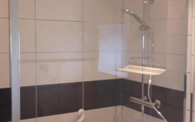Gîte Bourbon-l'Archambault, 4 pièces, 6 personnes - FR-1-489-87
