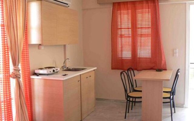 Happyland Hotel Apartments