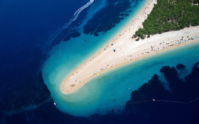Apartment Mari - free parking: A2 Bol, Island Brac