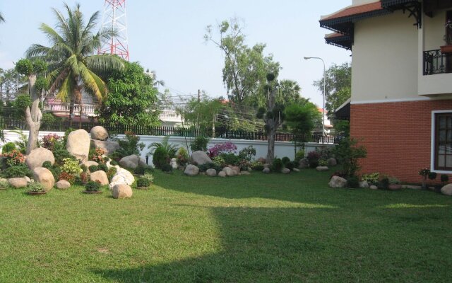 Steung Siemreap Residences & Apartment