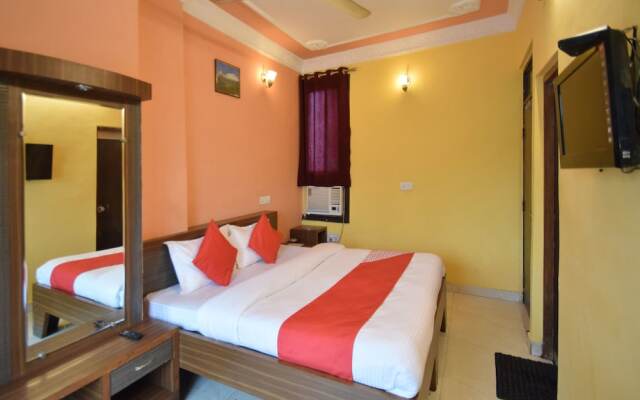 OYO 11637 Hotel Novelty
