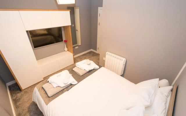 Aaron Wise Serviced Apartments