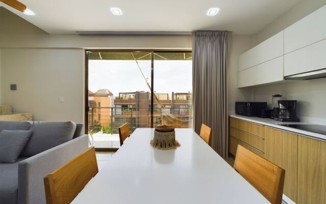 Spectacular Apartment Bridge Pool