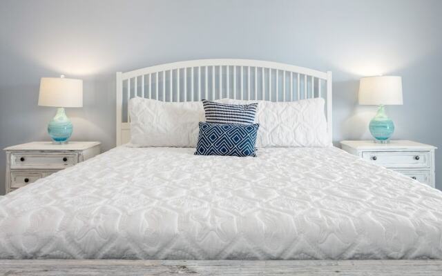 Bolivar Slam 3 Bedroom Home by RedAwning