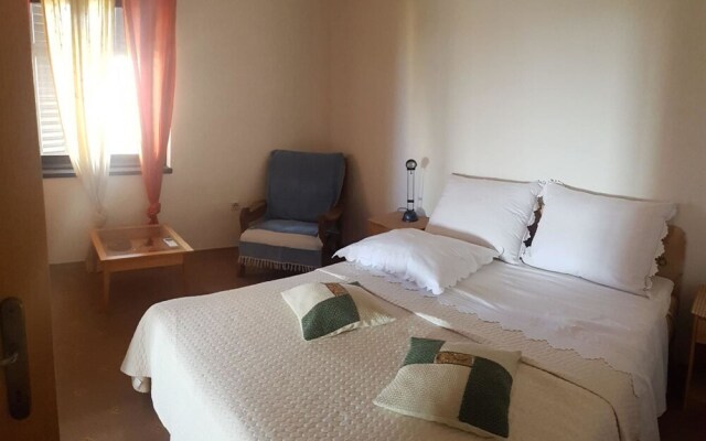 Apartment With one Bedroom in Trogir, With Enclosed Garden and Wifi