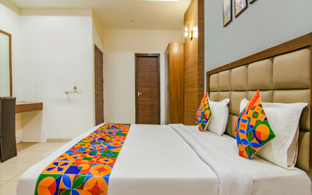 Fabhotel Citi Inn