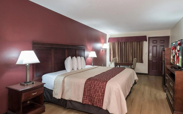 Red Roof Inn Chipley