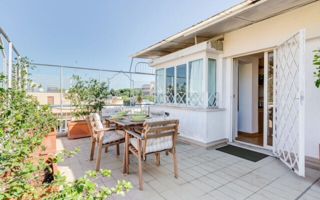 Elegant and Stylish Flat15min From the City Center