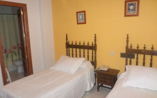 Hostal Restaurante Lujuan