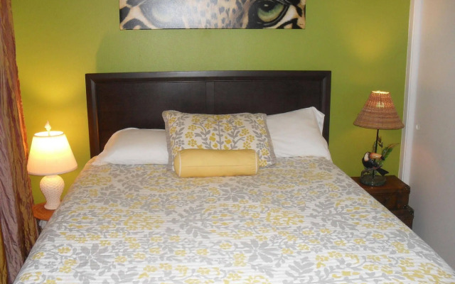 By The Sea Gulf View Deluxe Condo