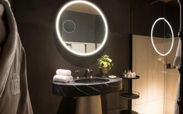 Cour des Vosges - Evok Collection