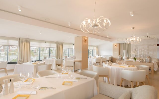 Akoya Hotel & Spa