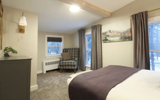 The Aurora Inn & Cottages