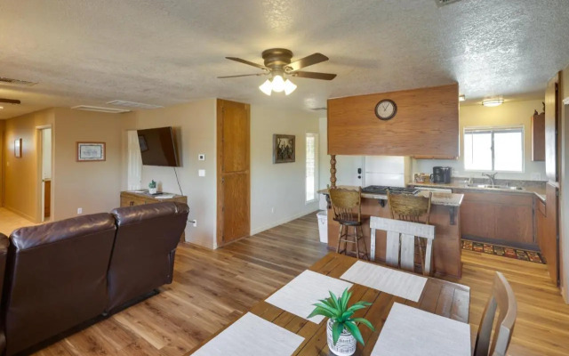 Dog-friendly Bullhead City Home - Walk to Beach!