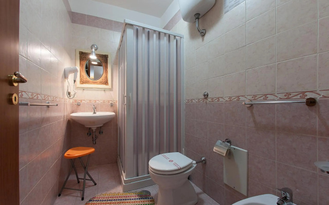 Hotel Cine Holiday