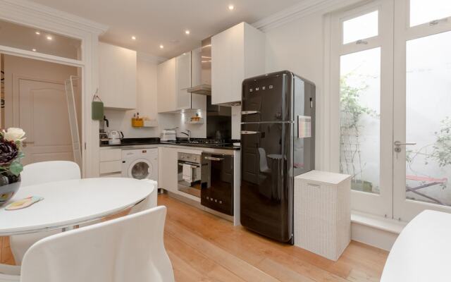 Modern 1 Bedroom Flat in Highbury