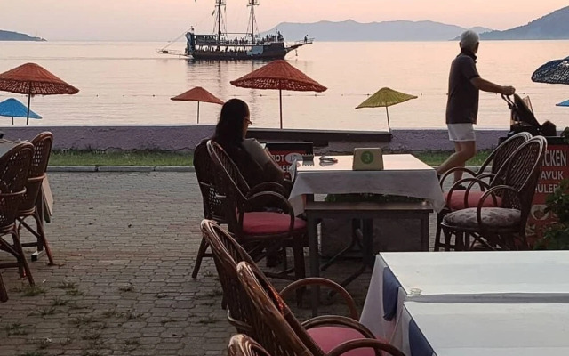 Deniz Hotel