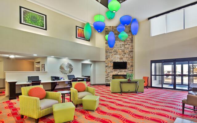 Holiday Inn Express Harrisburg NE, an IHG Hotel