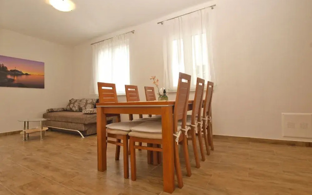 Apartment 1670