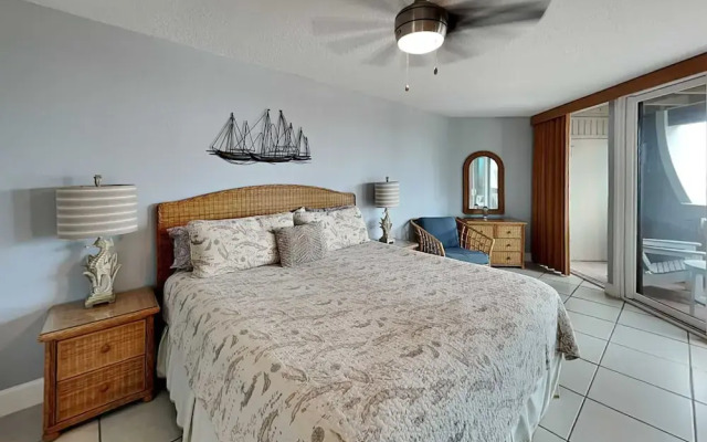 Oceanfront Luxury 2BR Condo New Rental