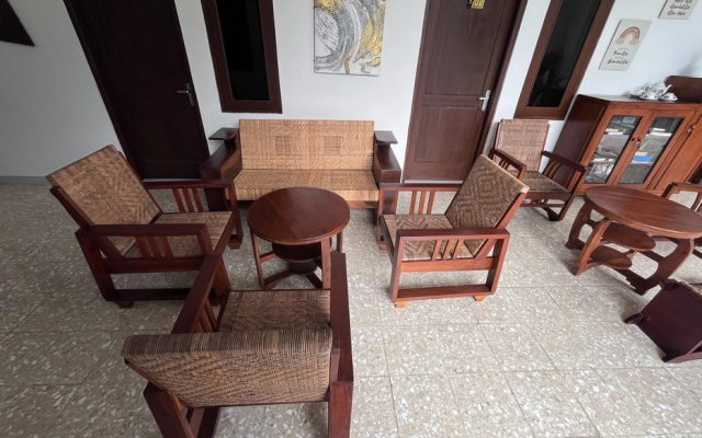 RedDoorz  Syariah @Omahwatumas Near Amikom Purwokerto – Guest Rooms – Purwokerto