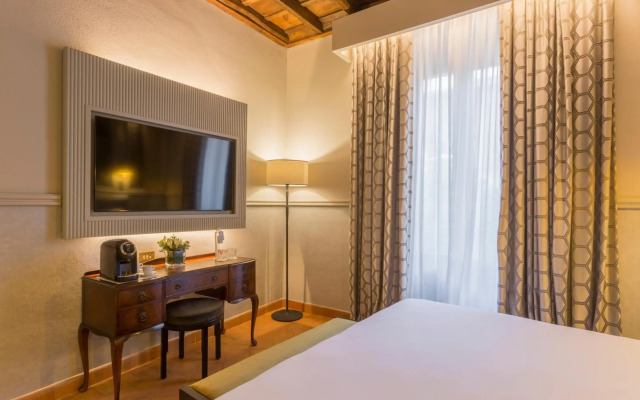Hotel Adagio, Autograph Collection