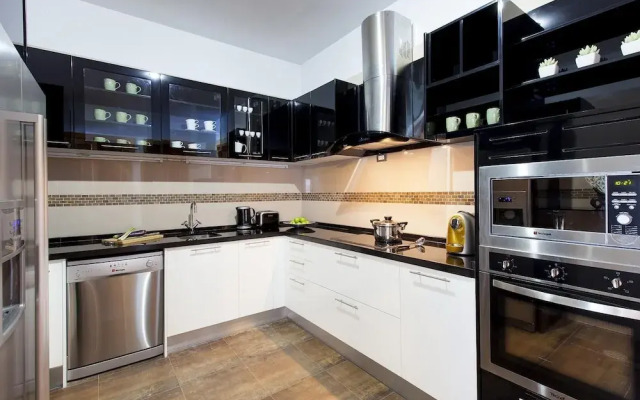 Baan Phuttarak - Choeng Mon