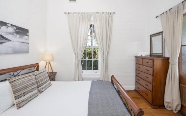 Skye Lodge Byron Bay - Walk to town in 5 minutes! – Guest Rooms – Byron Bay