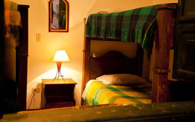 Hostal Sue Candelaria - Hostel