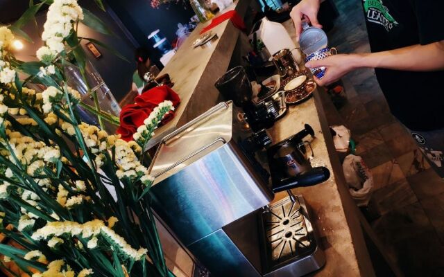 Znap's hostel and Café