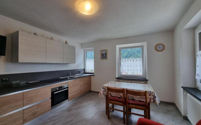 Adriana - -424 Adriana