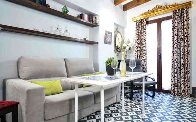 Casa Alfalfa - 2 Bedrooms, Solarium, Private Terrace and Parking