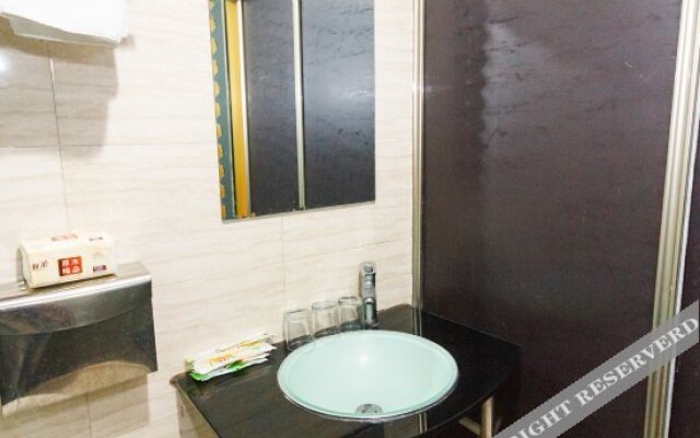 Yibai Business Hotel