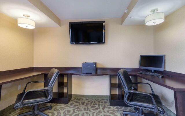 Clarion Hotel
