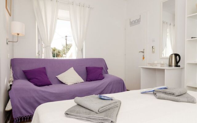White Wave Guest House