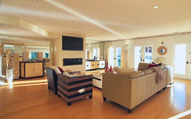 Luxury Beachfront Estate & Private Beach.