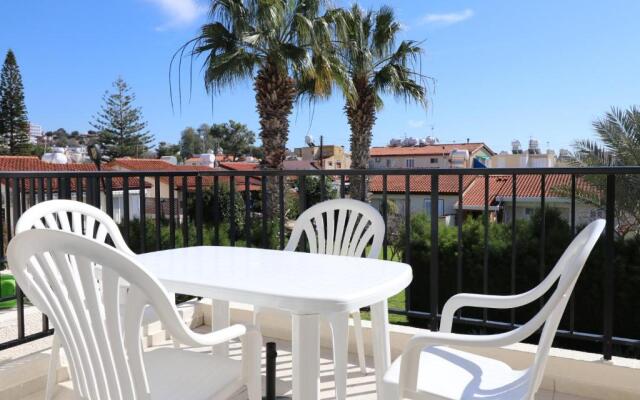 Cyking 2 Bed Apartment with Pool & 10 Min To Beach