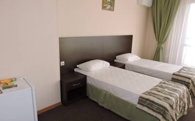 Изумрудный