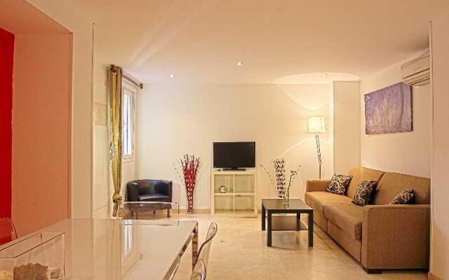 Sol Square Apartments