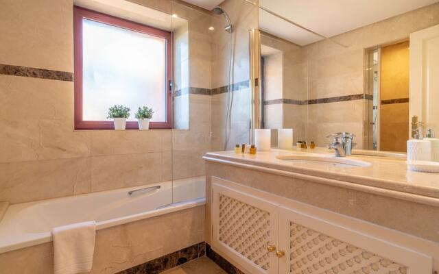 La Alzambra Duplex Penthouse Sea Views