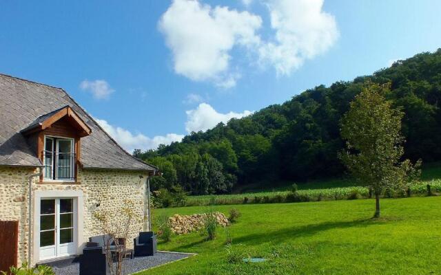 Gite-Holiday Home Au Moulin 1771
