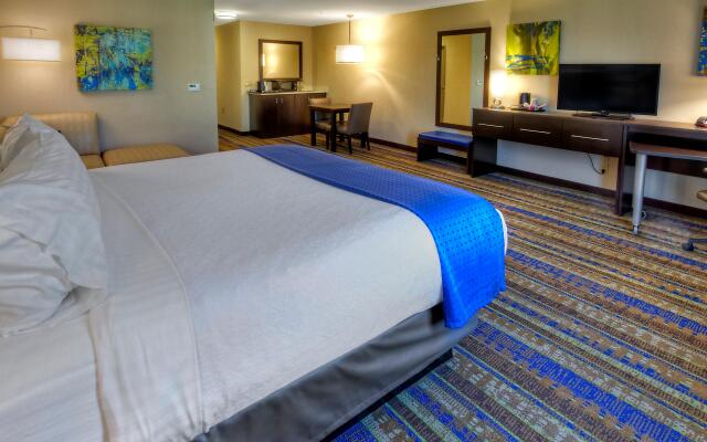 Holiday Inn Hotel & Suites Tupelo North, an IHG Hotel